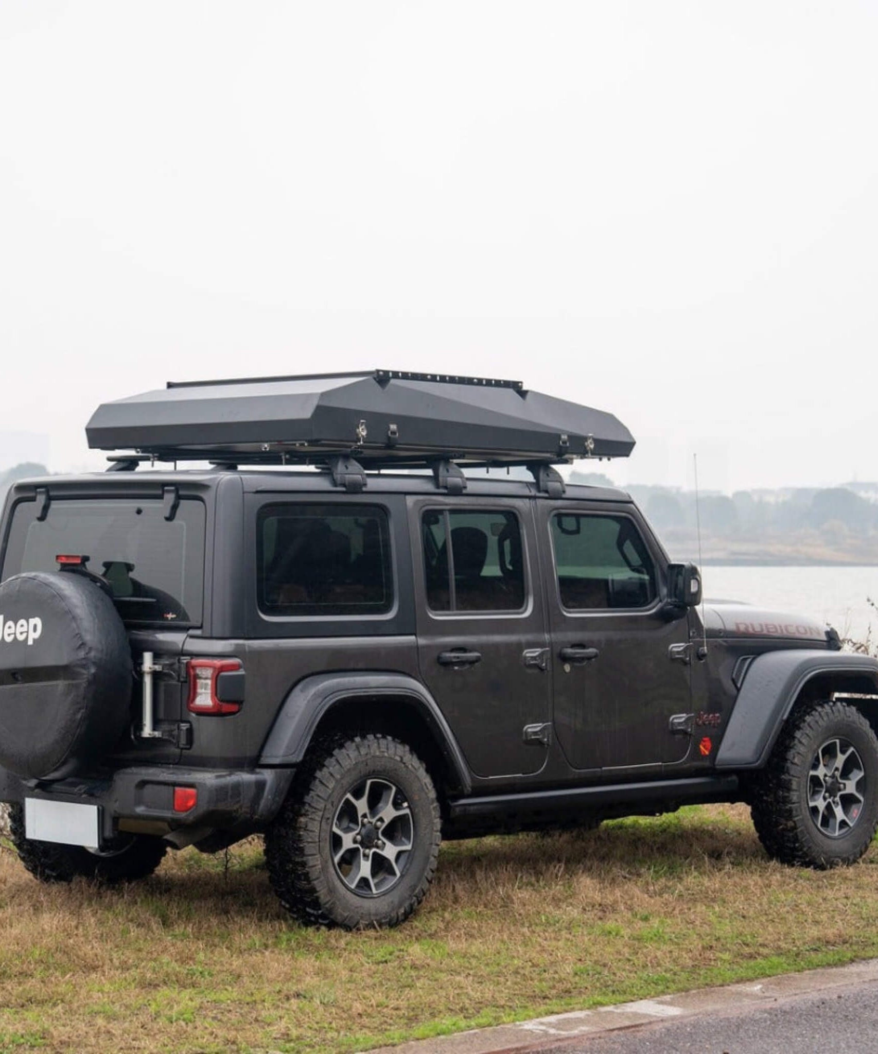 Naturnest Sirius 2 Premium 2XL 3-Person Clamshell Rooftop Tent (SAK91382)