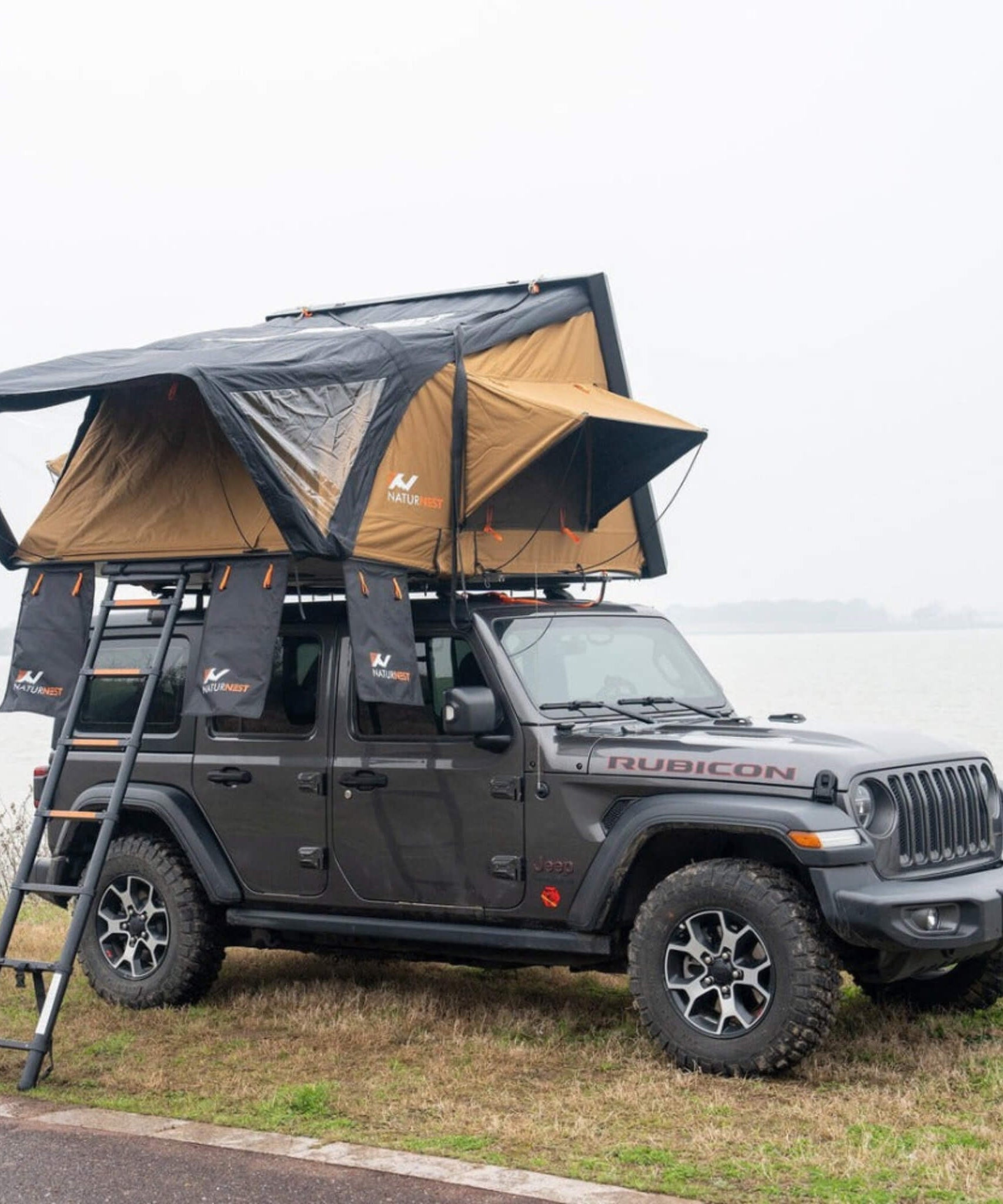 Naturnest Sirius 2 Premium 2XL 3-Person Clamshell Rooftop Tent (SAK91382)