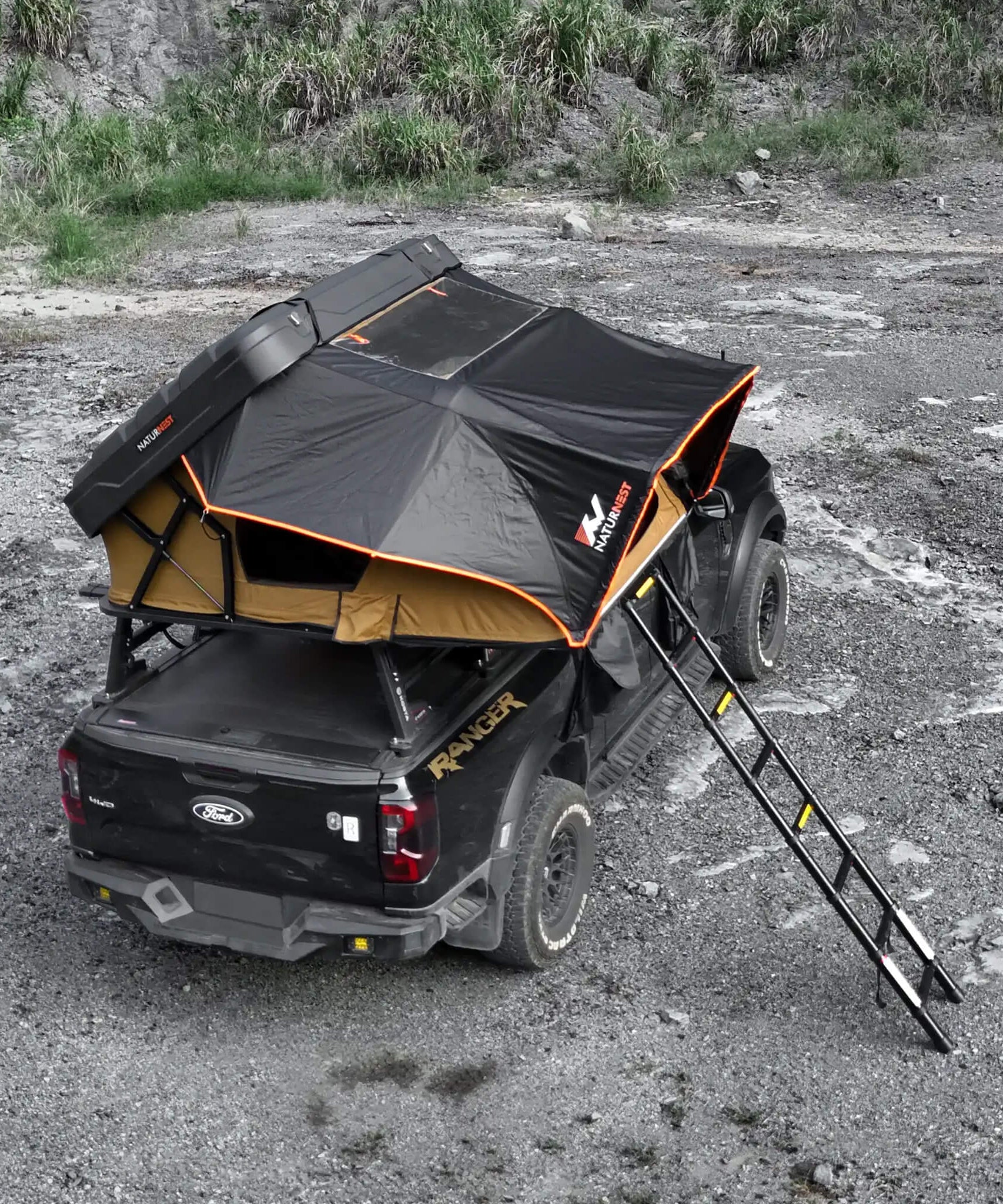 Naturnest Sirius 2 Plus XL Premium 4-Person Clamshell Rooftop Tent (SAK74092)