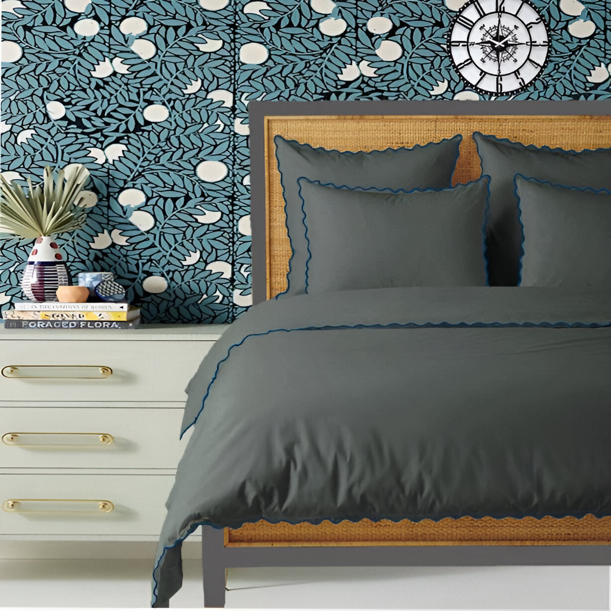 Dark Grey 400TC Cotton Small Scallop Embroidery Duvet Cover Set