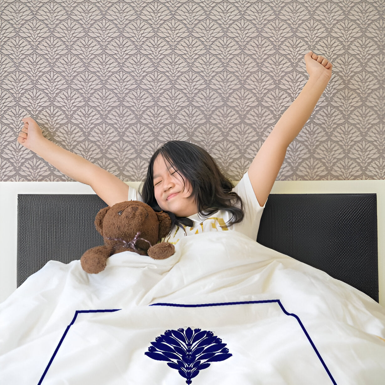 Leafy Embroidered Cotton Sateen Duvet Cover Set