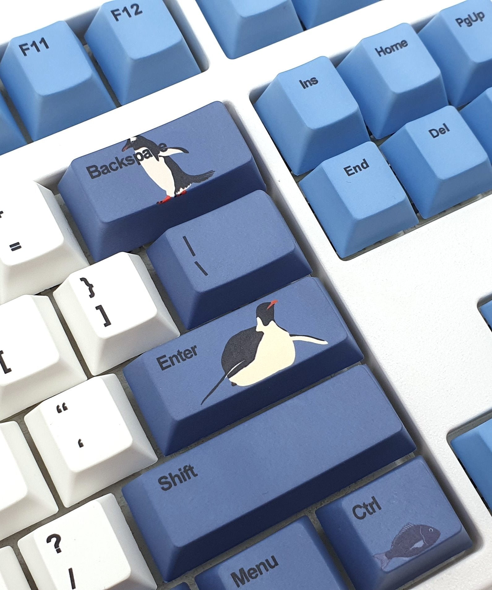 Penguins artist keycap set by Sunette