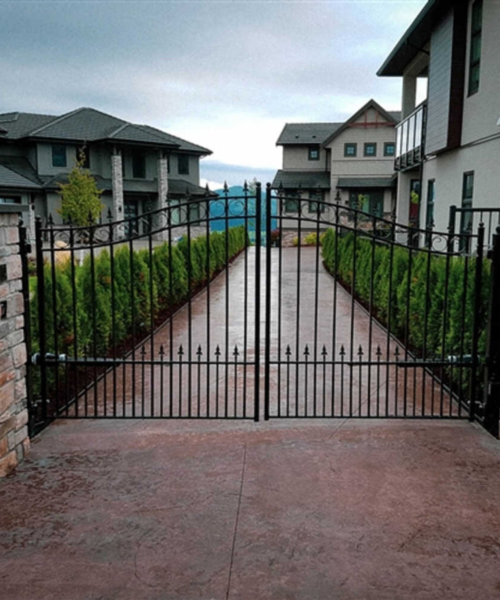 [12-18FT] Heavy-Duty Prague-Style Powder-Coated Galvanized Steel Dual Swing Driveway Gate (SAK48530)
