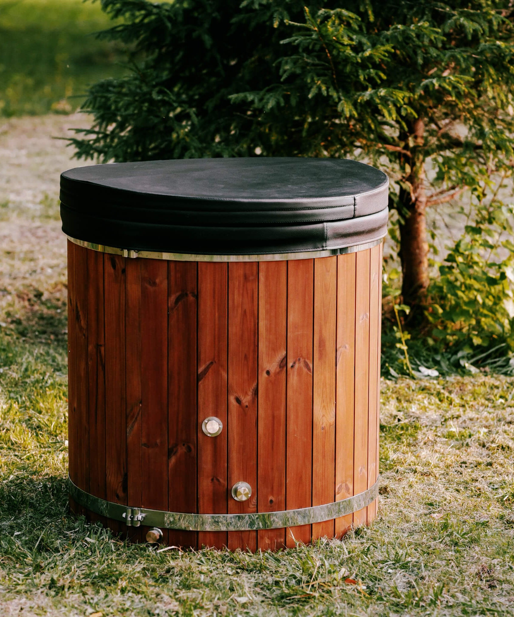 Premium 1-Person Fully-Assembled ThermoWood Cold Plunge Tub (SAK80914)