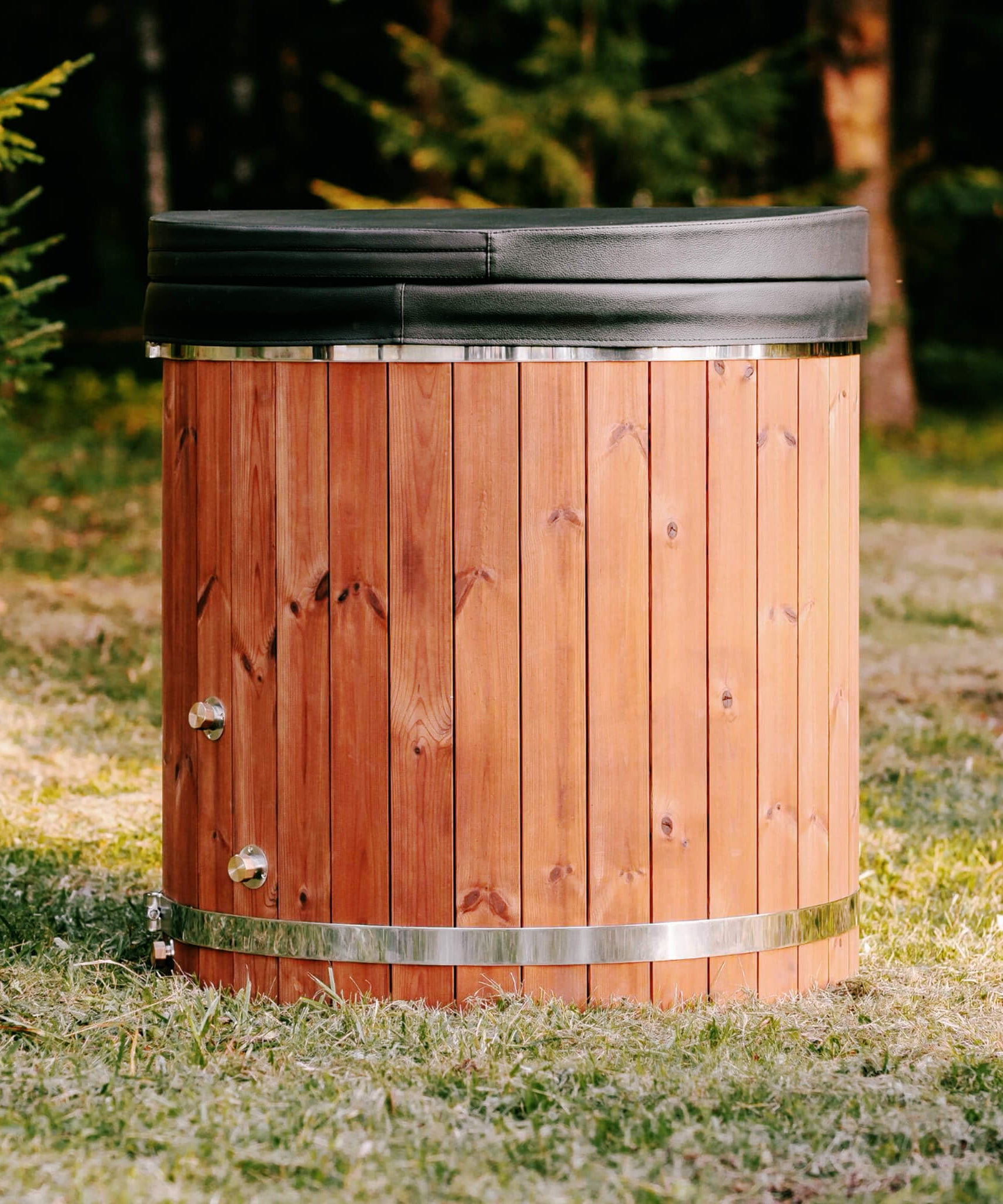 Premium 1-Person Fully-Assembled ThermoWood Cold Plunge Tub (SAK80914)