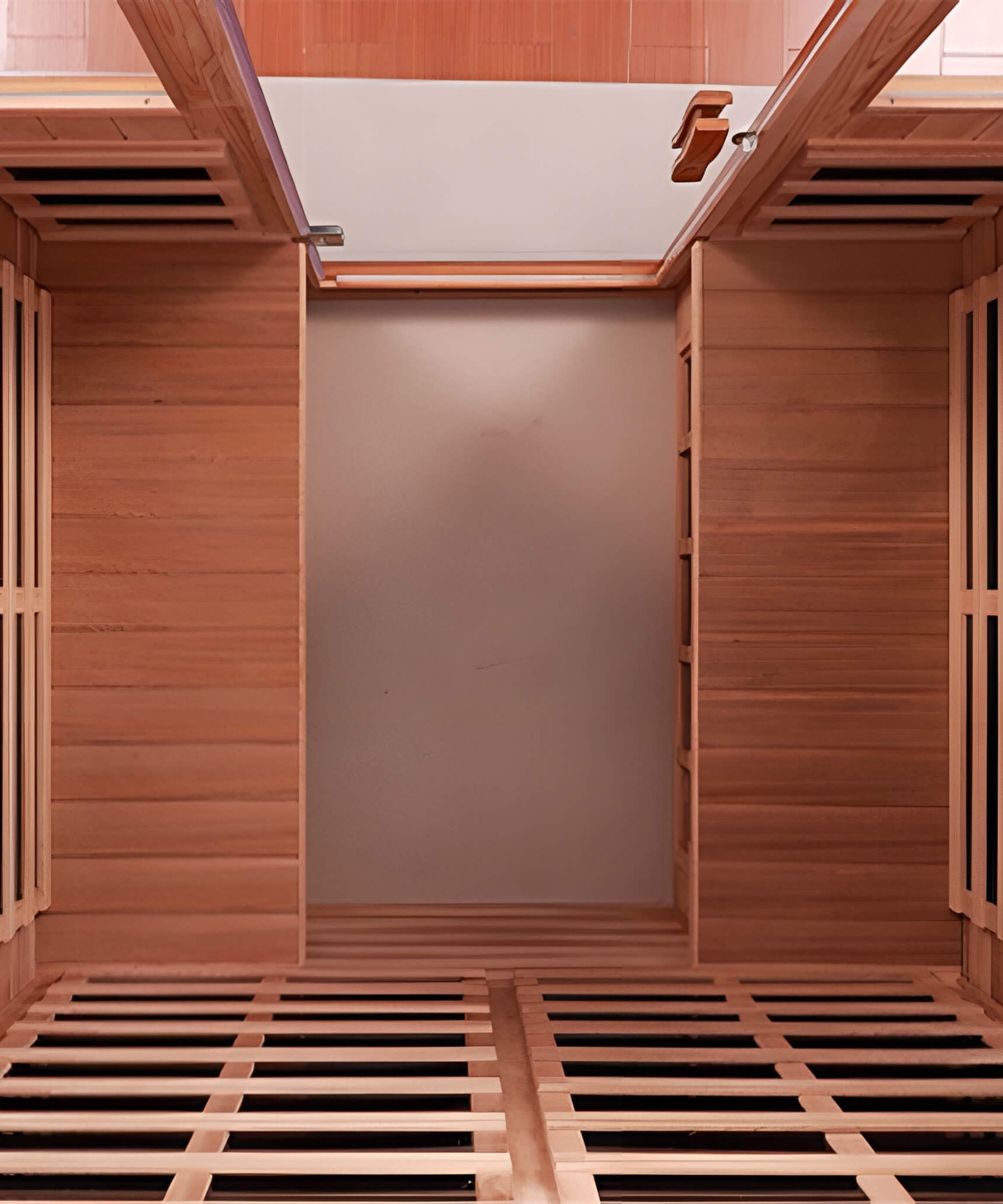 Thermoa Valois Premium 4-Person 2050W Luxury Low EMF Outdoor FAR Infrared Home Sauna With Bluetooth Audio (SAK15372)
