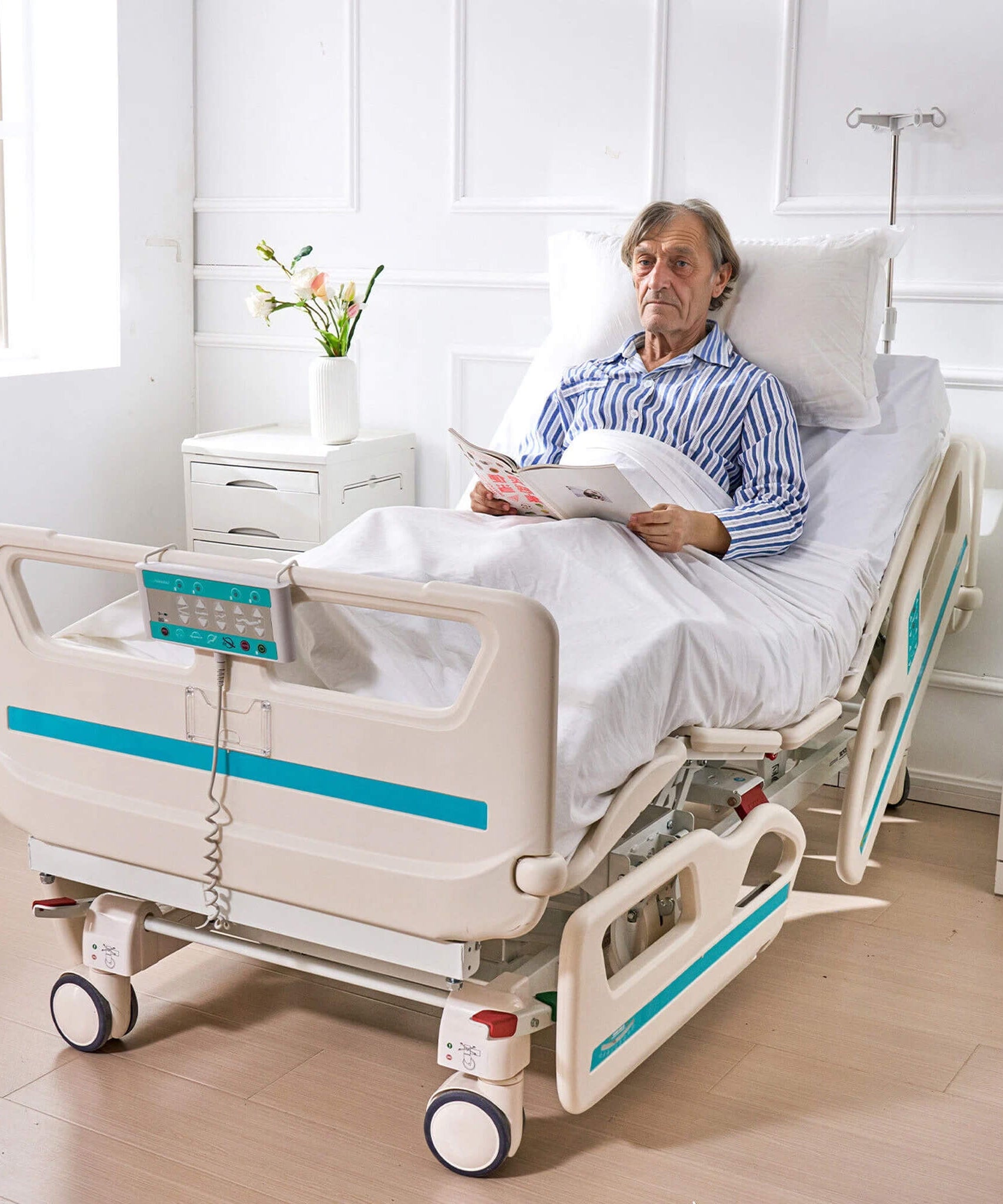 Premium 5-Function Electric Adjustable Medical Hospital Bed With Cardiac Position, 550LBS (SAK62312)