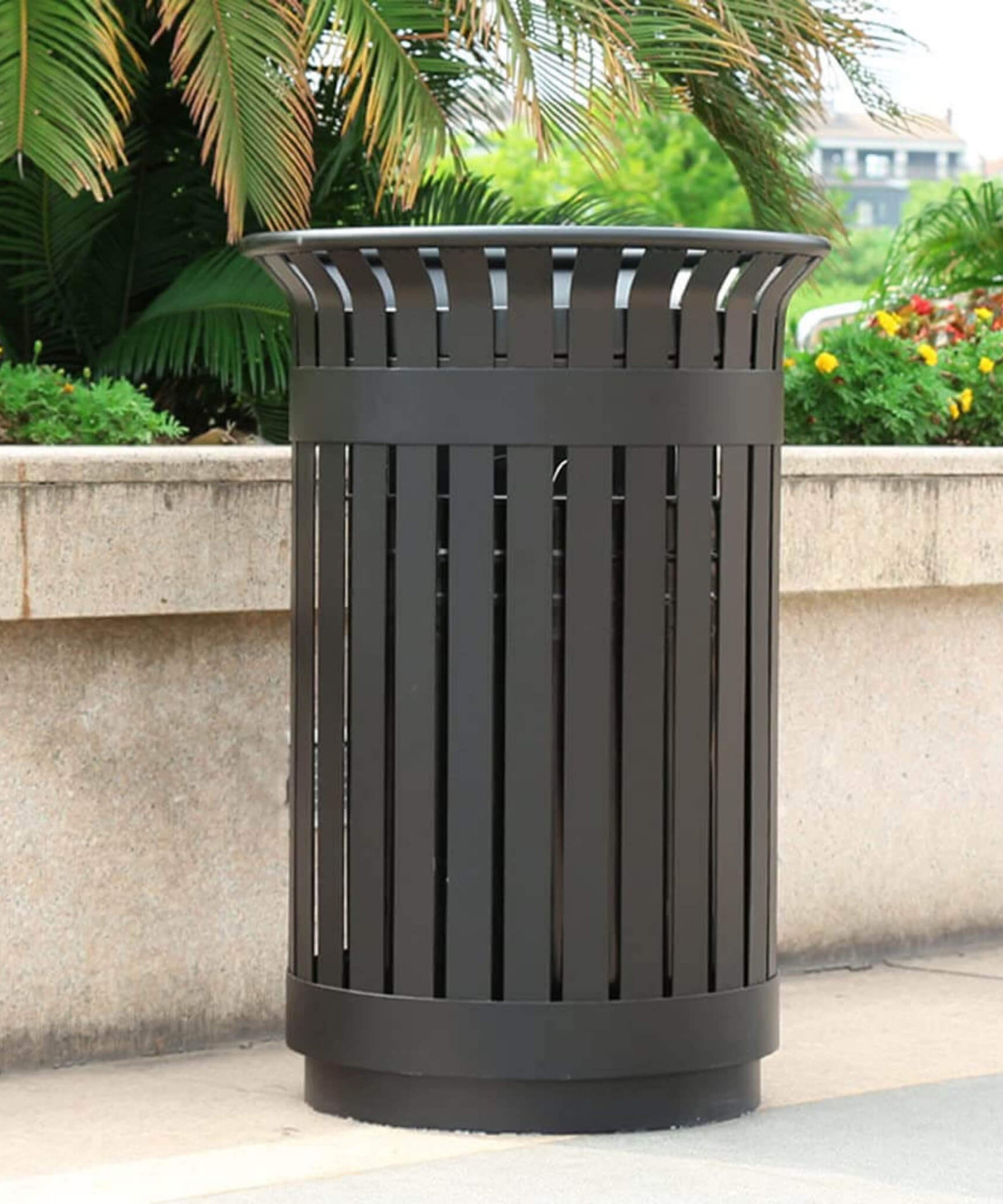 Premium Heavy-Duty Extra Large Outdoor Commercial Metal Slat Garbage Trash Can (SAK48591)