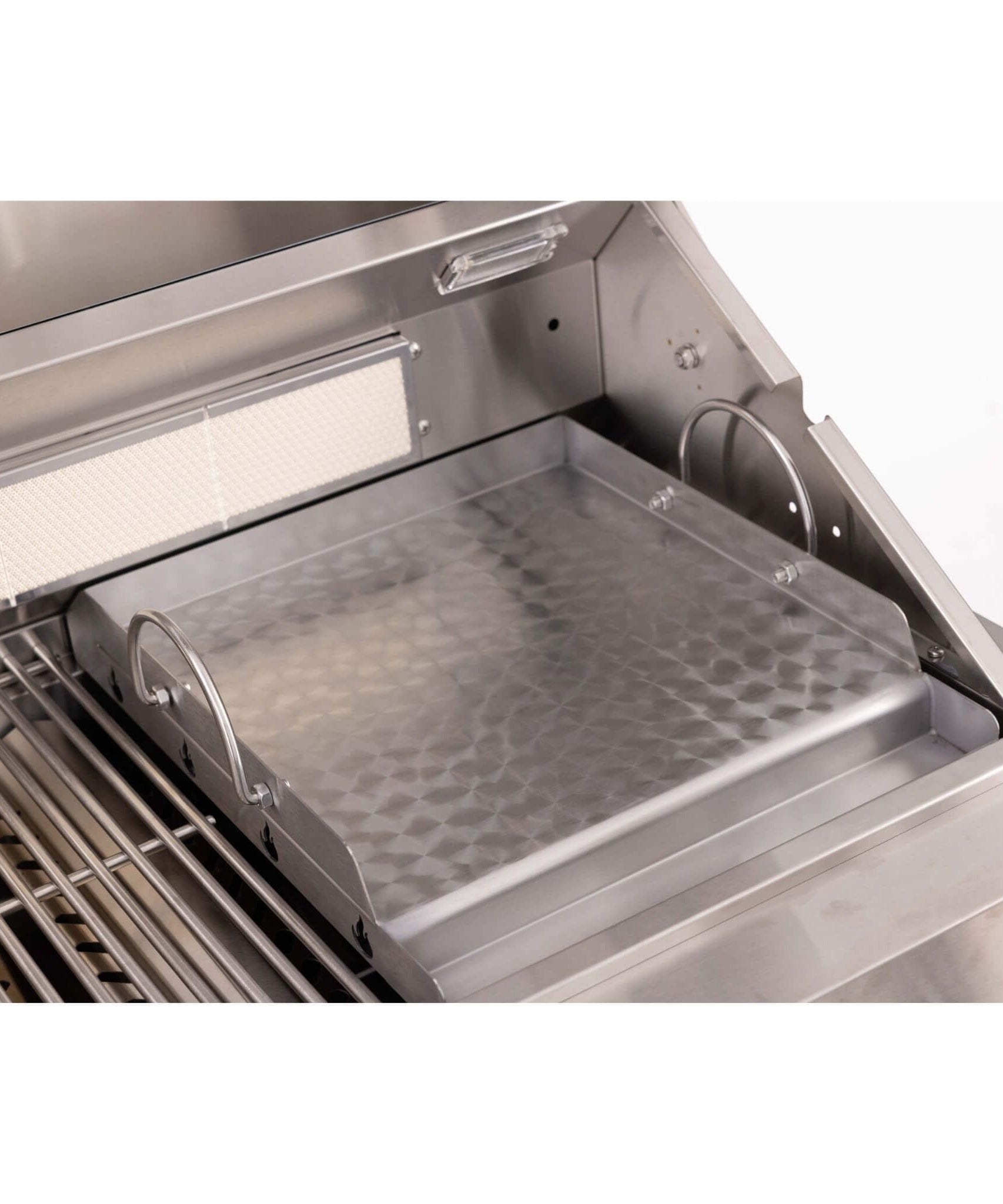 Premium Outdoor Kitchen With 32-Inch 60K BTU Built-In Stainless Steel LPG Gas Grill, Door And Drawer Combo And Stainless Steel Ice Box (SAK98661)