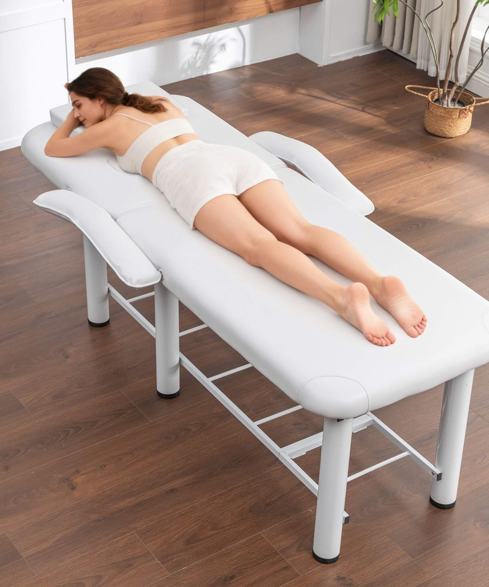 Professional Fully Adjustable Beauty Bed With Underbed Storage And Removable Cushions (SAK46813)