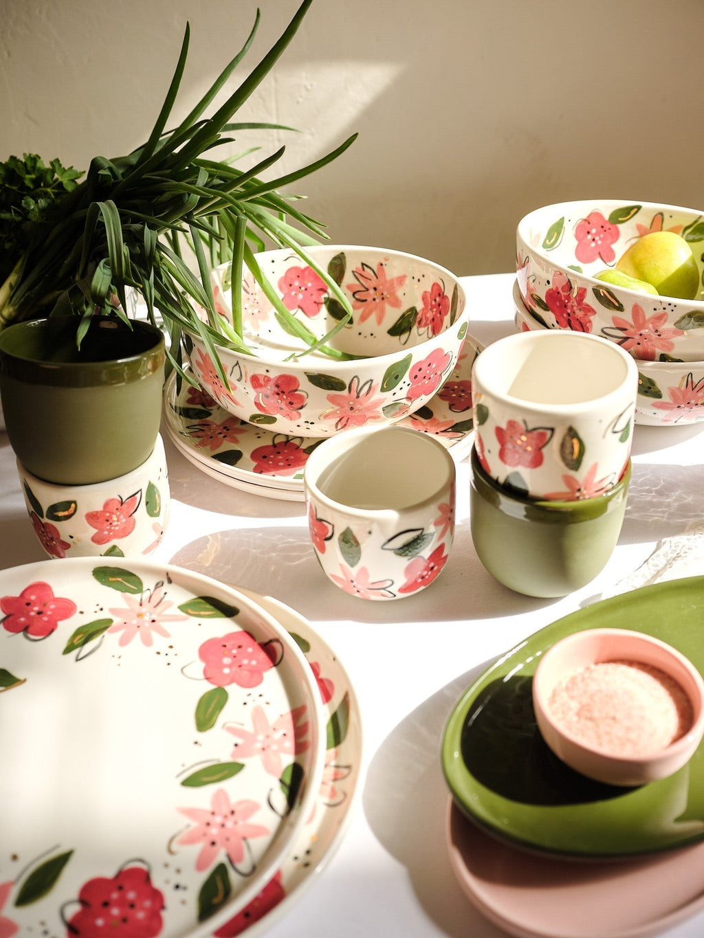 Hand-Painted Floral Dinner Plates - Unique Porcelain Design