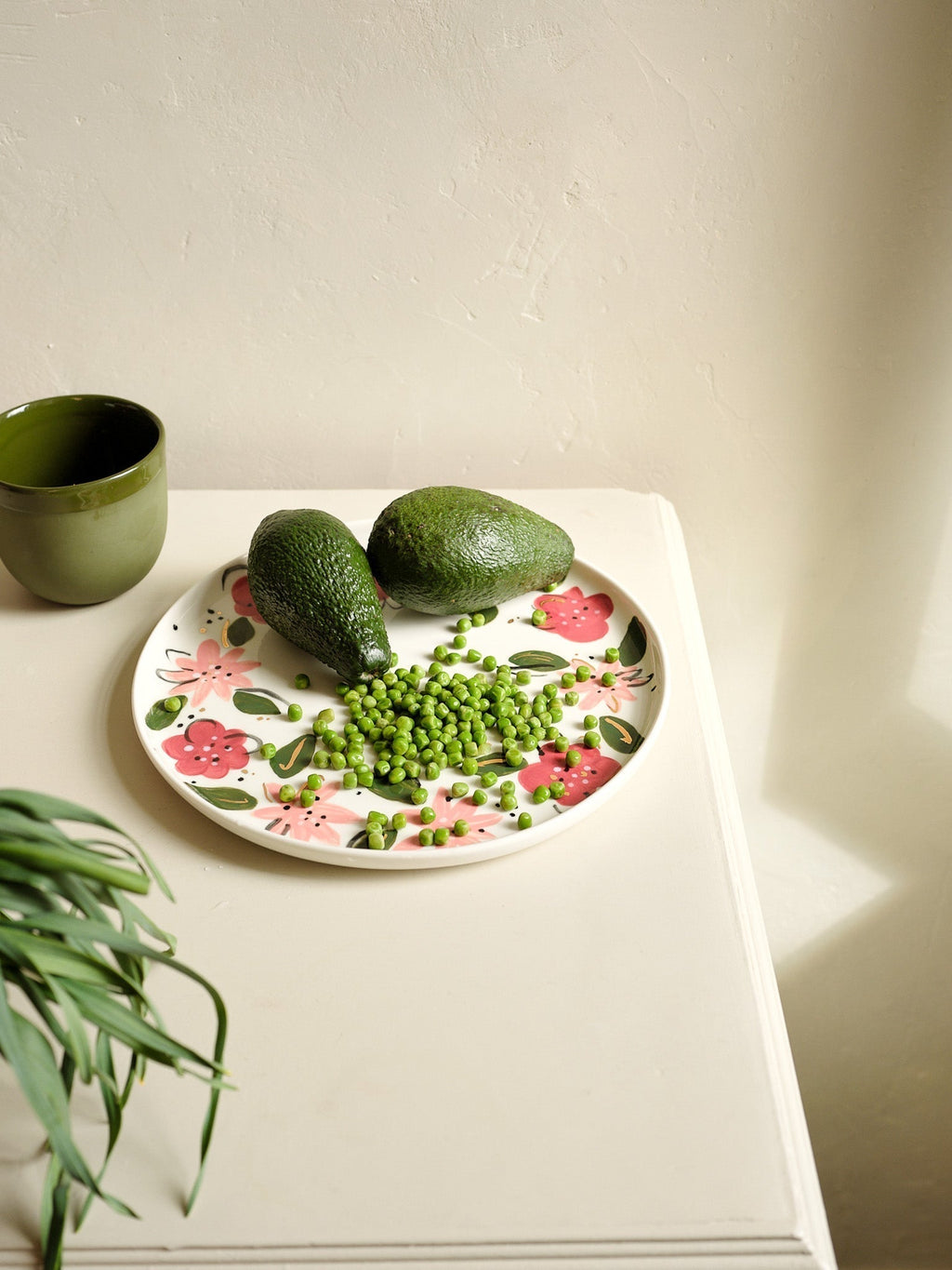 Hand-Painted Floral Dinner Plates - Unique Porcelain Design