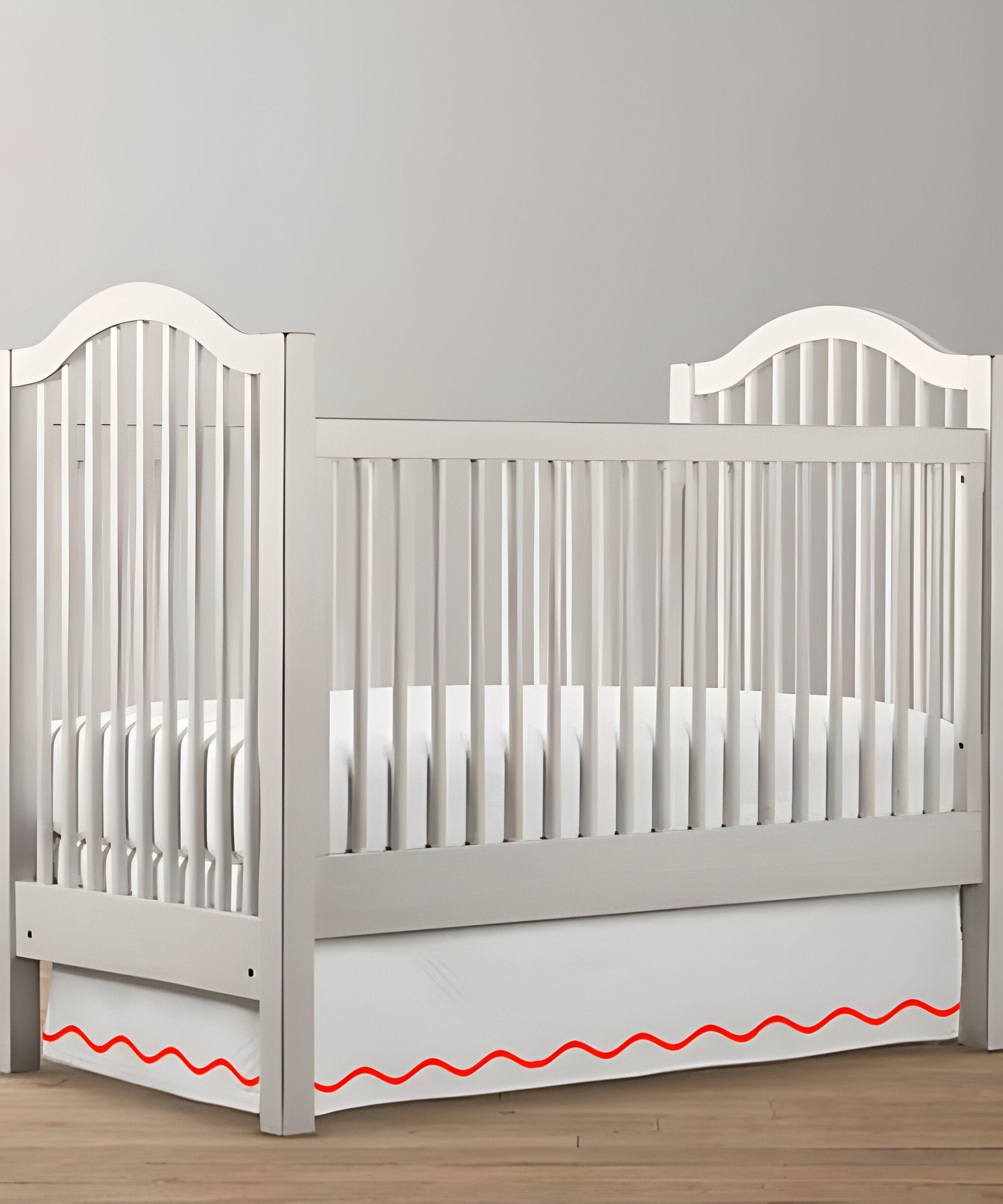 Single Wavy Embroidery Cotton Crib Skirt