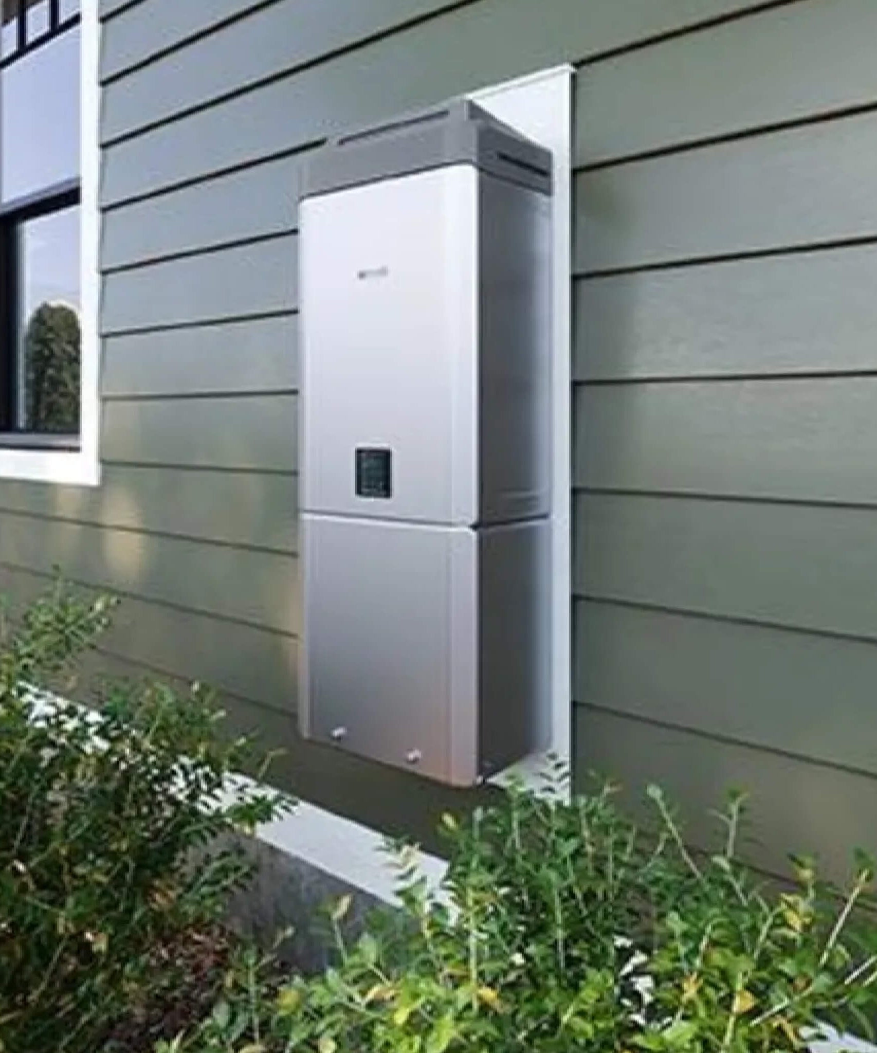 RN 7.1 GPM Condensing Smart Sense Tankless Water Heater (SAK48391)