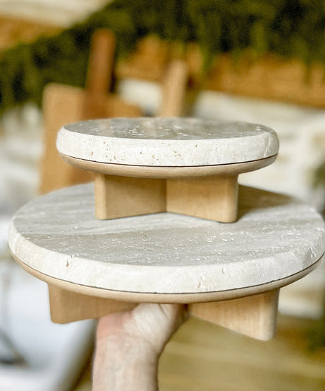 Runde Dekoständer aus Holz mit Steinplatte, 2er-Set