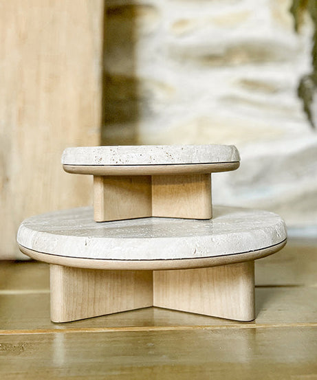 Runde Dekoständer aus Holz mit Steinplatte, 2er-Set