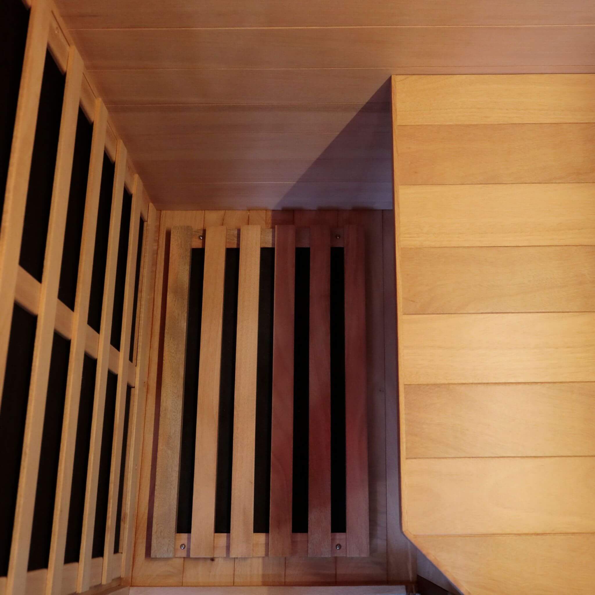 Thermora Maison Single-Person Infrared Sauna Room With Bluetooth Music Player And Ambient Light (SAK62941)