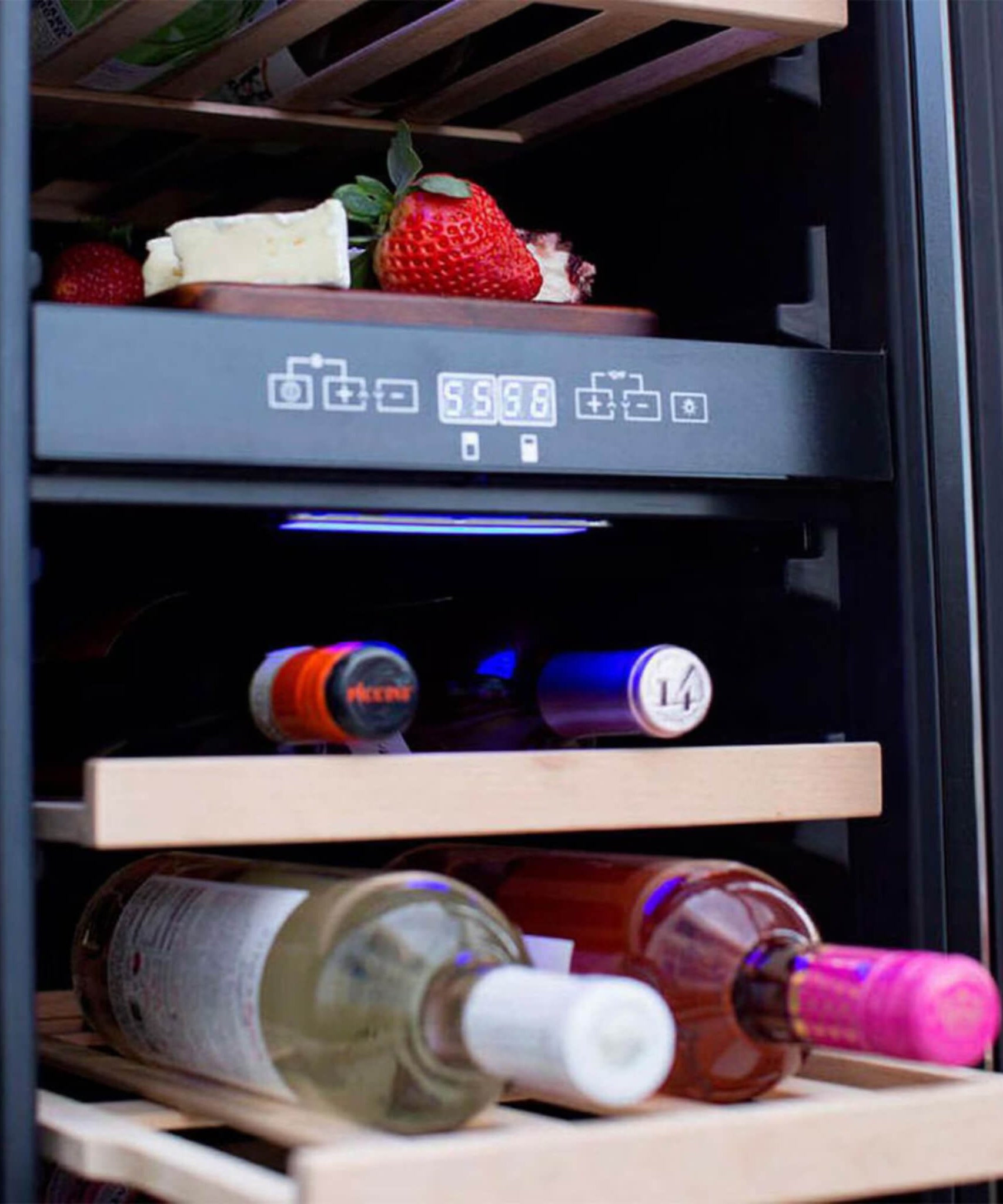 Summerset 15-Inch Outdoor Rated Wine Cooler [RFR-15W/WD] (SAK73695)