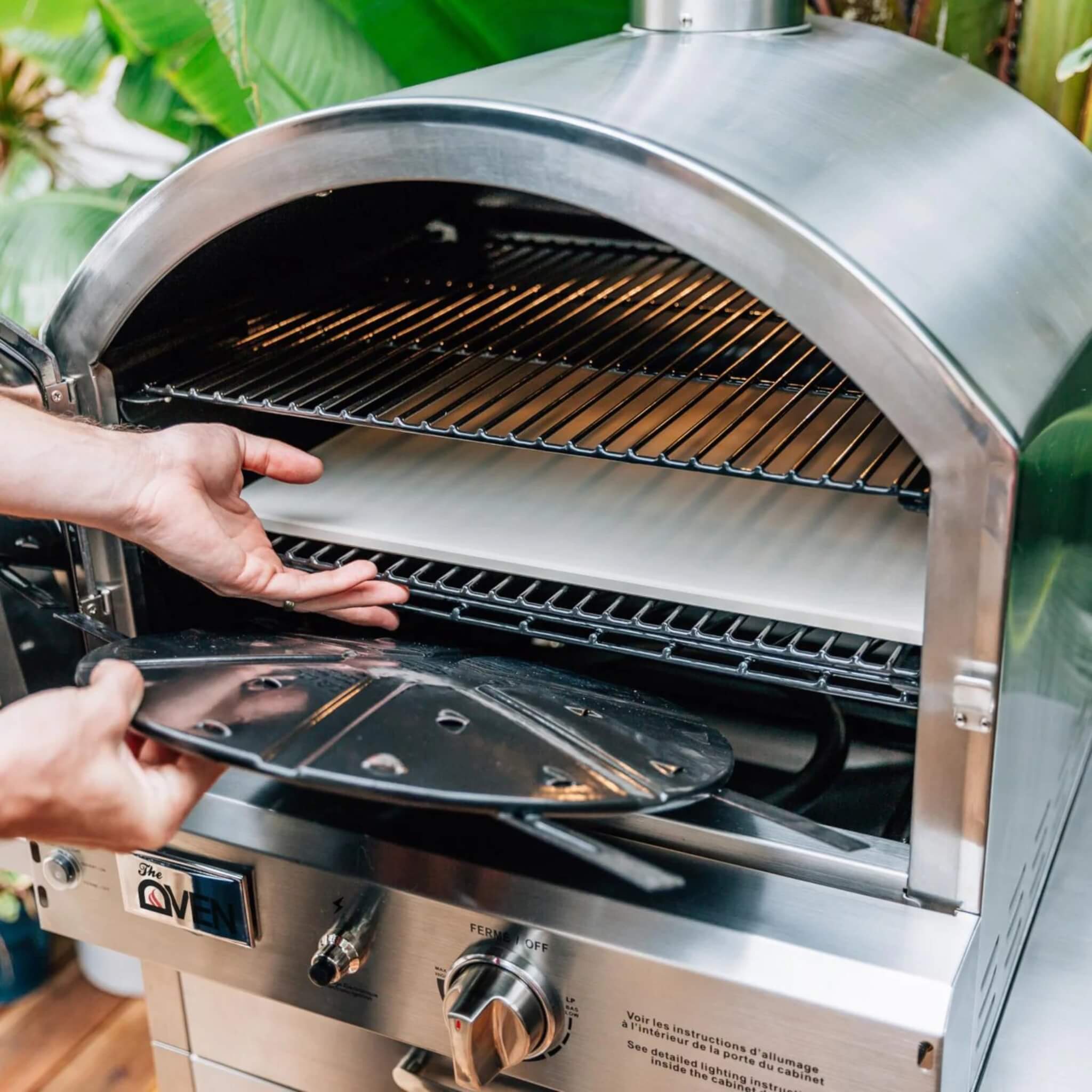 Summerset 60-Inch Outdoor Freestanding Gas Pizza Oven [SS-OVFS-LP/NG] (SAK17543)