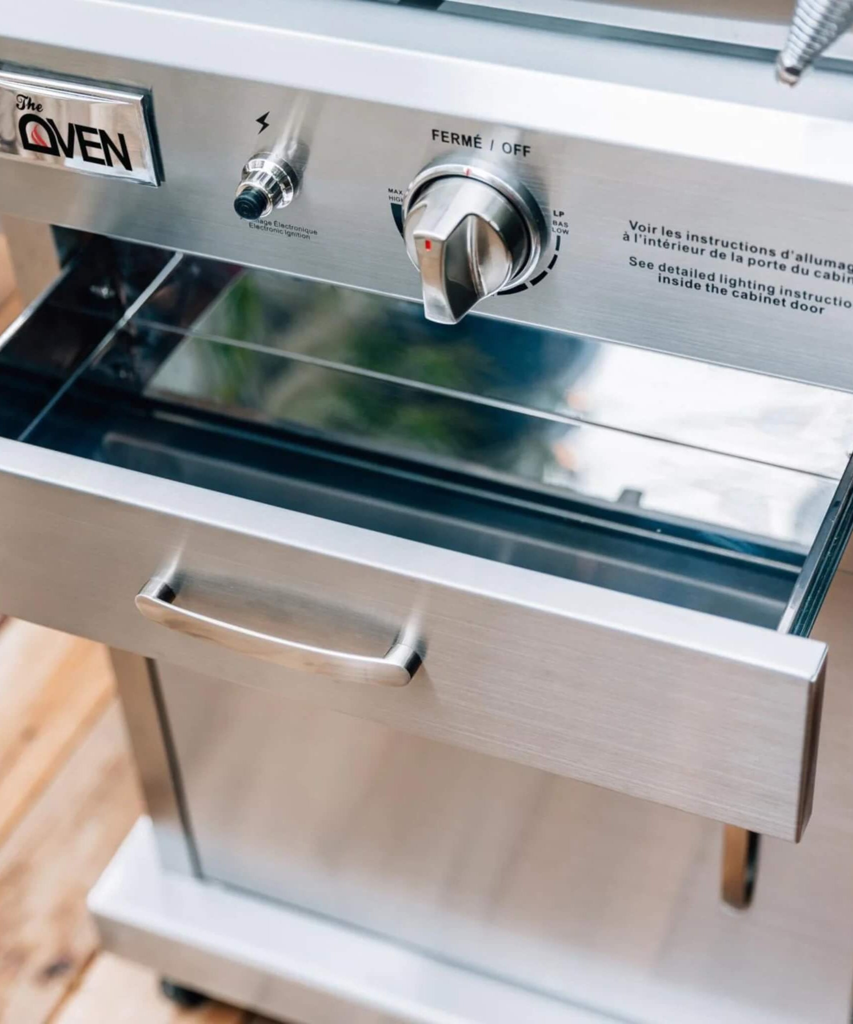 Summerset 60-Inch Outdoor Freestanding Gas Pizza Oven [SS-OVFS-LP/NG] (SAK17543)