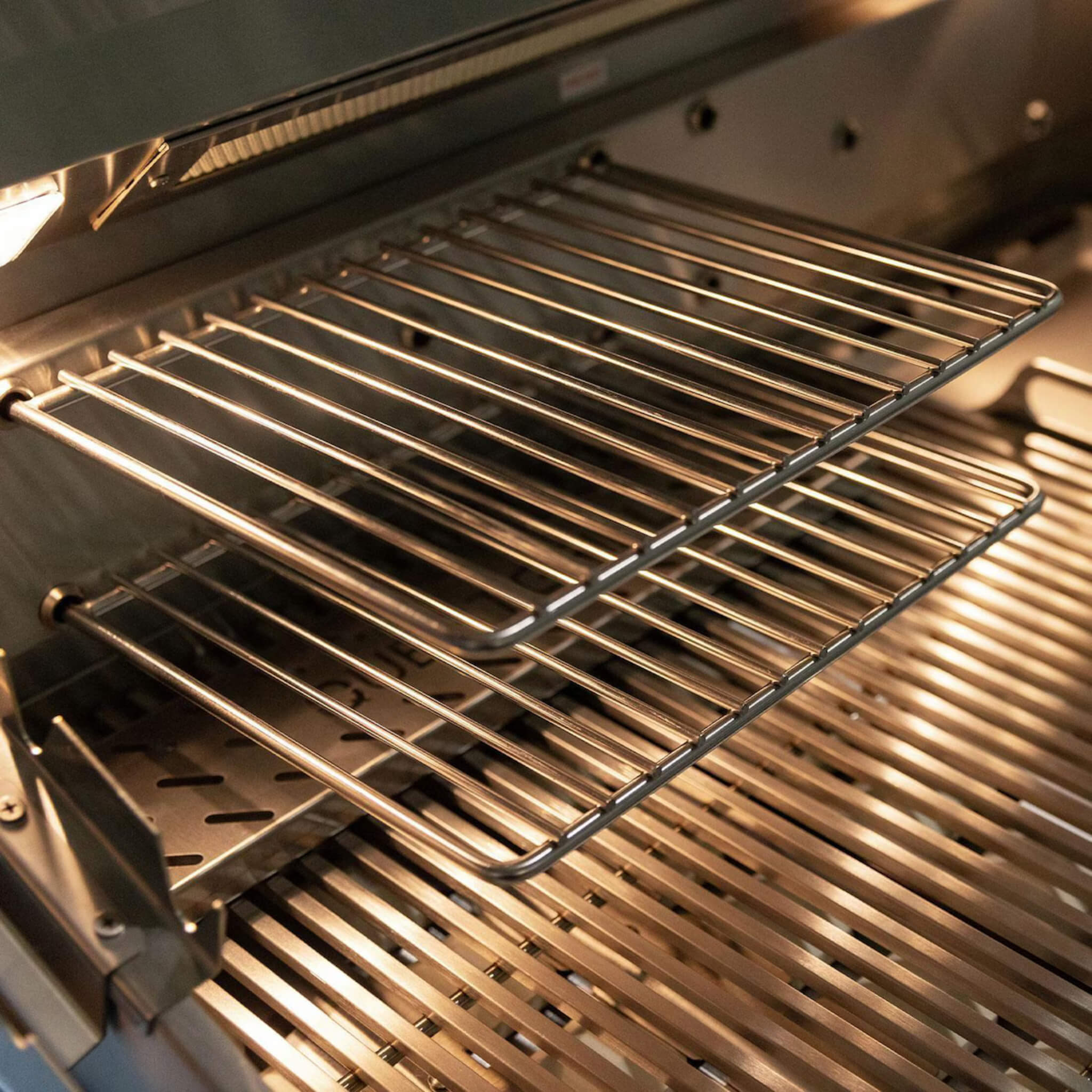 Summerset Quest Grill With Rear Infrared Burner, Rotisserie Kit, & Drop-In Griddle Plate [QST] (SAK51437)