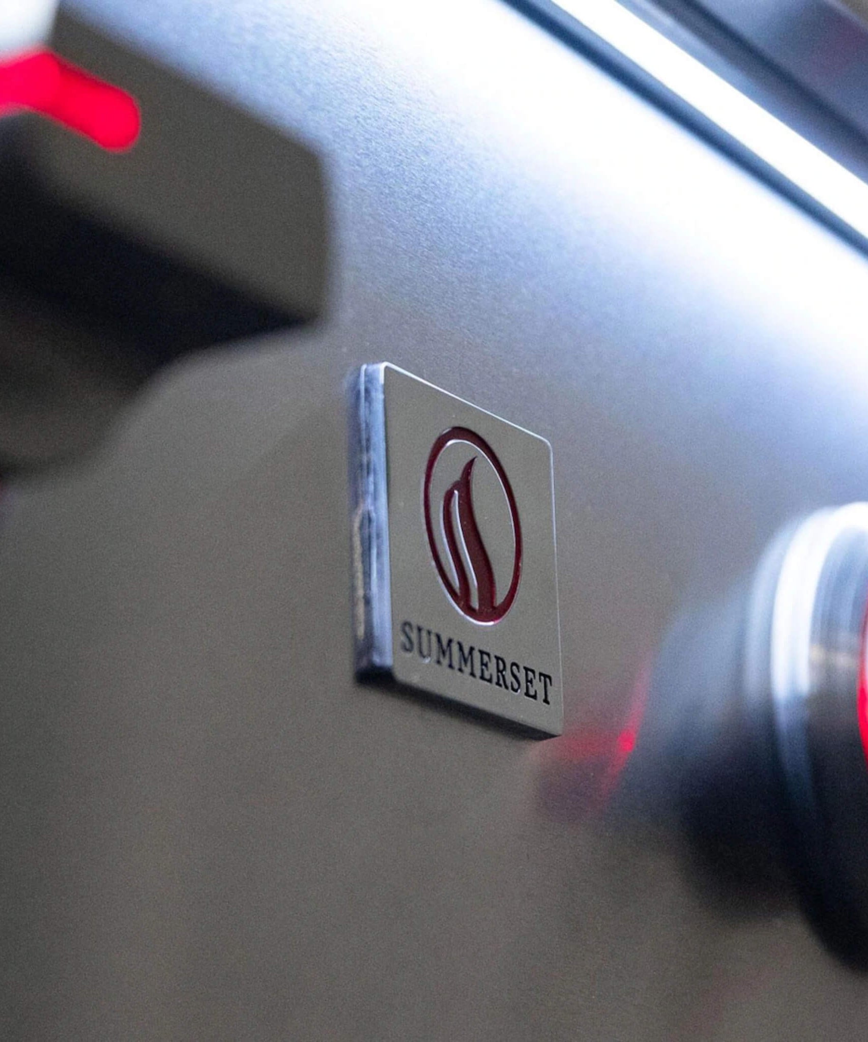 Summerset Quest Grill With Rear Infrared Burner, Rotisserie Kit, & Drop-In Griddle Plate [QST] (SAK51437)