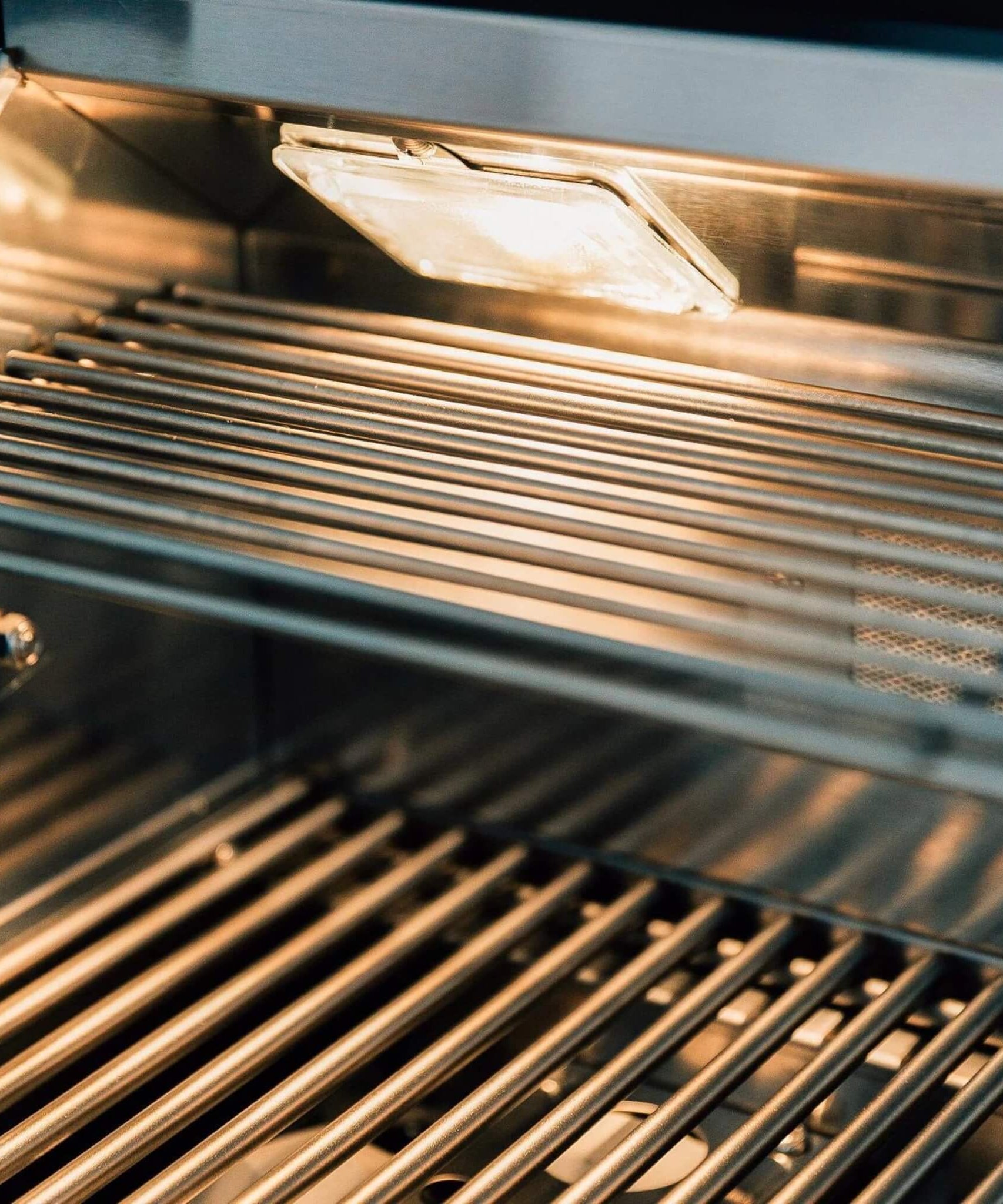 Summerset TRL Built-In Propane Gas Grill With Rotisserie (TRL32/38-LP) (SAK17213)