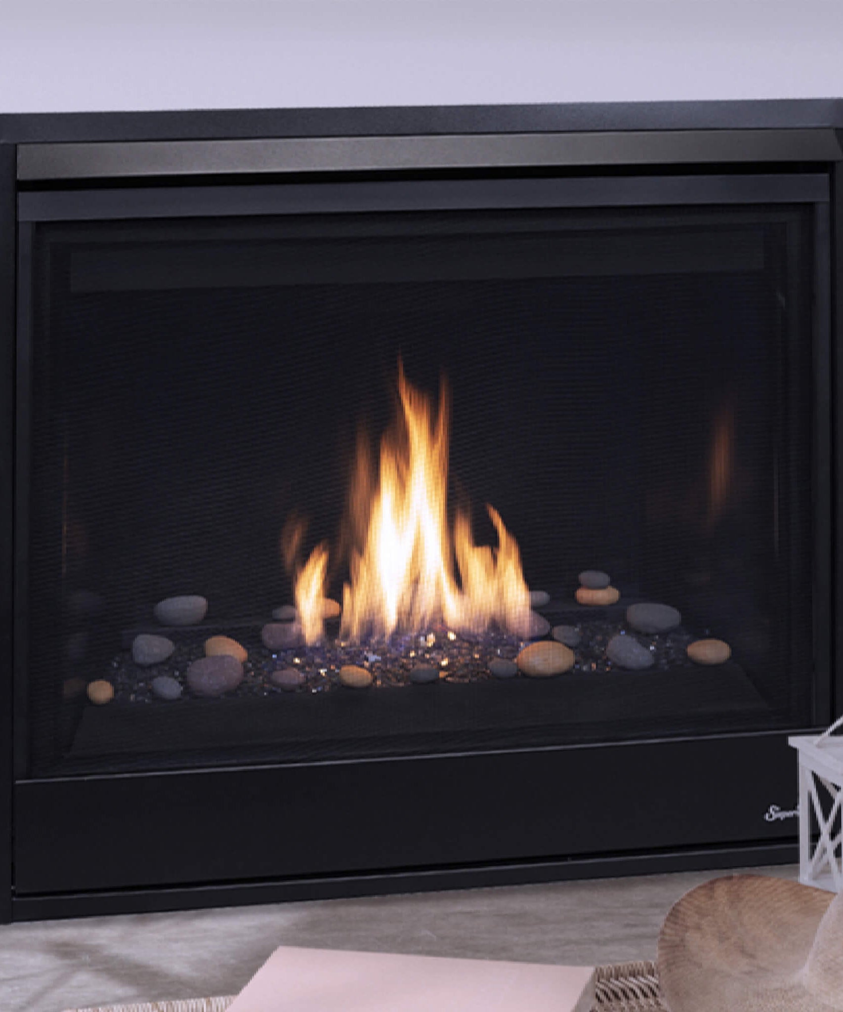 Superior Fireplaces 40-Inch Contemporary Black Glass Direct Vent Natural Gas Fireplace With Battery Back Up [DRC3040DEN-B] (SAK40523)
