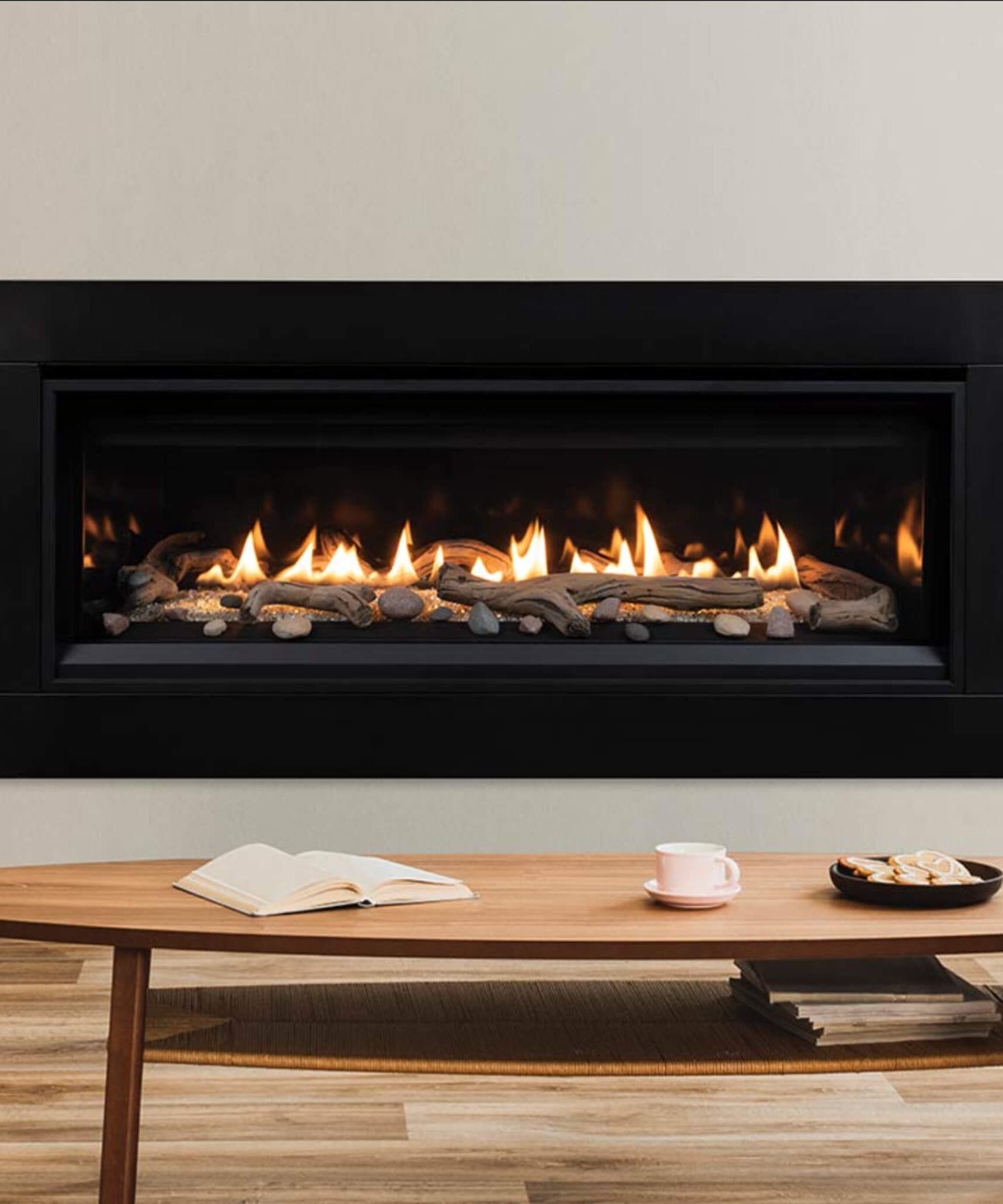 Superior Fireplaces 55-Inch Linear 28K BTU Direct Vent Natural Gas Fireplace With Blower And Remote Control [DRL3555TEN] (SAK26791)