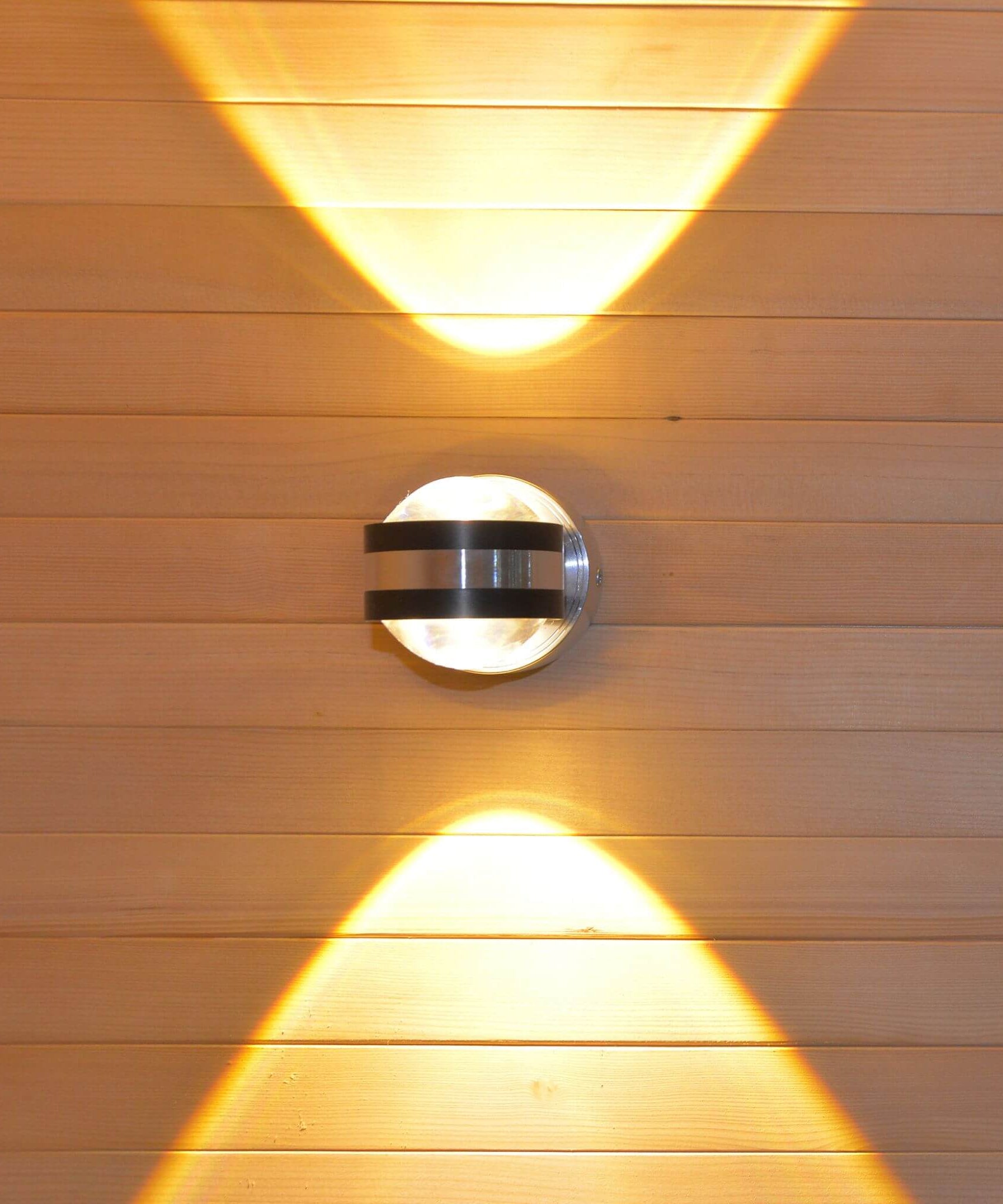 Thermora Alpine Premium 2-Person 3KW Hemlock Wood Sauna With LED Wall Light (SAK28471)