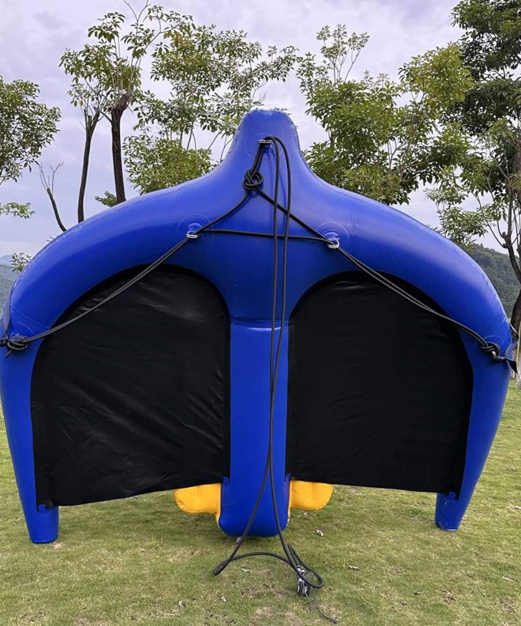 Giant Towable Inflatable Flying Manta Ray Water Tube With Pump (SAK73280)