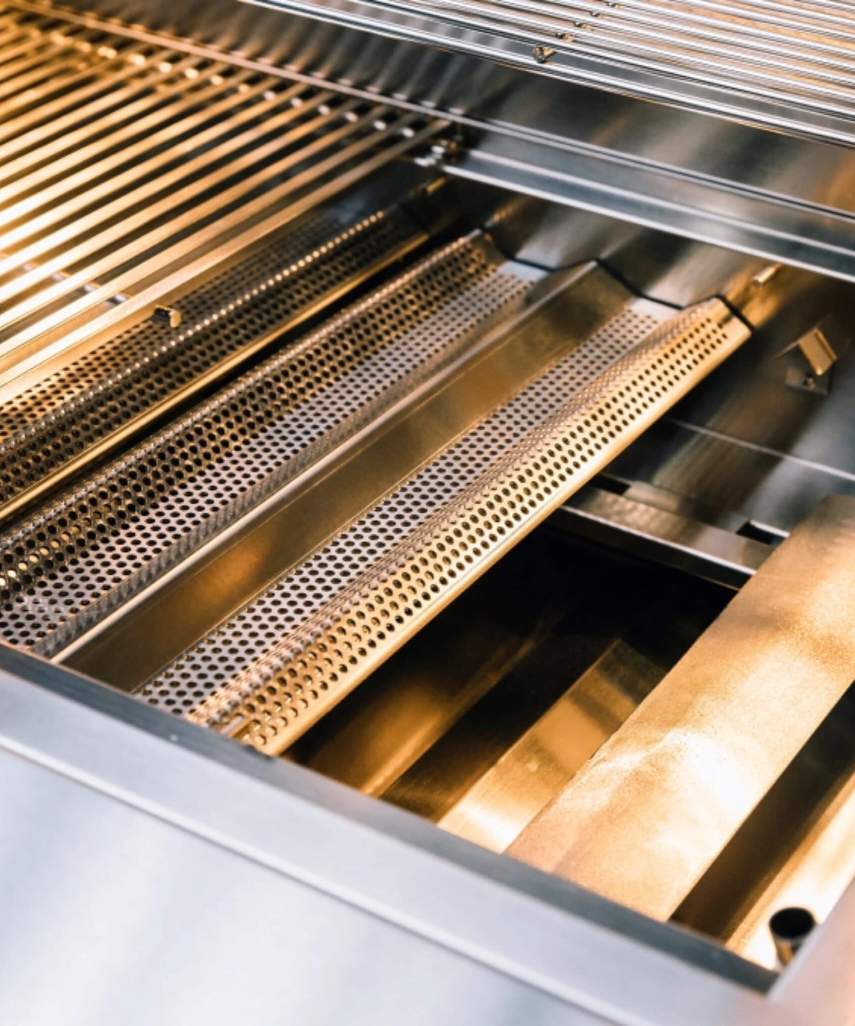 TrueFlame Luxury Built-In Gas Stainless Steel Grills [TF25/32/40] (SAK30587)