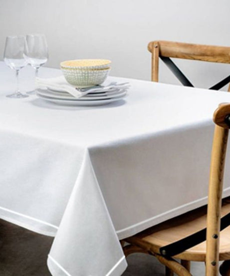 Single Embroidery Border Sateen Poly Cotton Solid Table Cloth