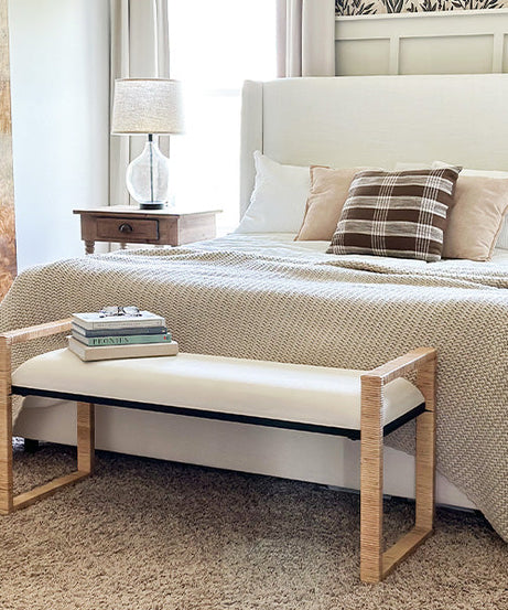 Geflochtene Rattan-Holzbank