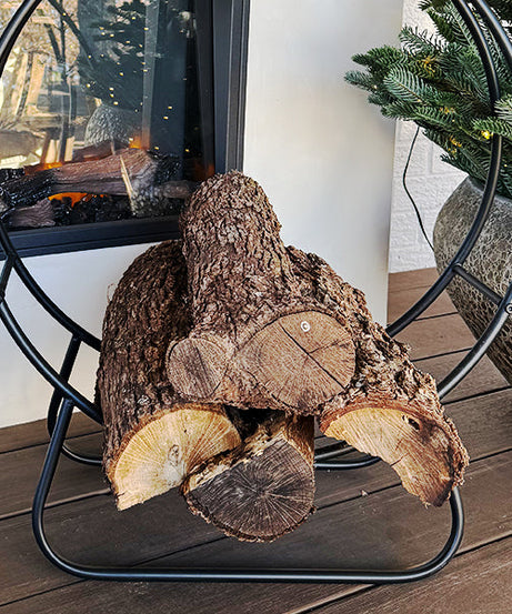 Kaminholzhalter aus schwarzem Schmiedeeisen mit Schlaufe